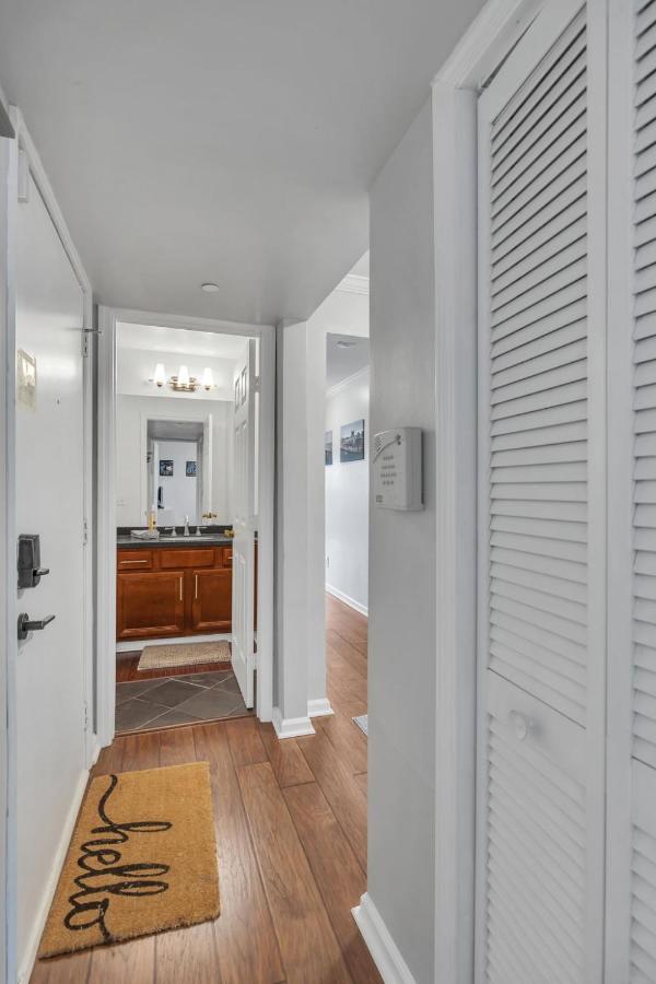 Nash Star Private Condo - 2Bed, 2Bath, Sleep 6, 25 Min Walk To Broadway And All Nashville Attractions, Pool, Gym ภายนอก รูปภาพ