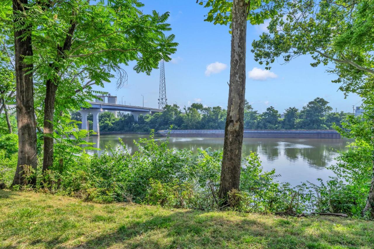 Nash Star Private Condo - 2Bed, 2Bath, Sleep 6, 25 Min Walk To Broadway And All Nashville Attractions, Pool, Gym ภายนอก รูปภาพ